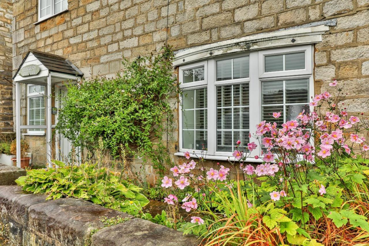 Finest Retreats - Cloggers Cottage Darley Bagian luar foto